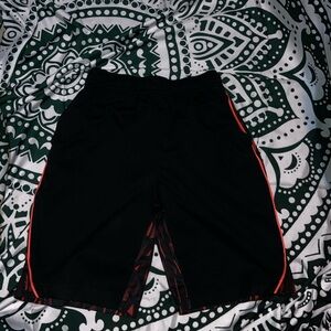 Boys sz 8/10 basketball shorts red & black
